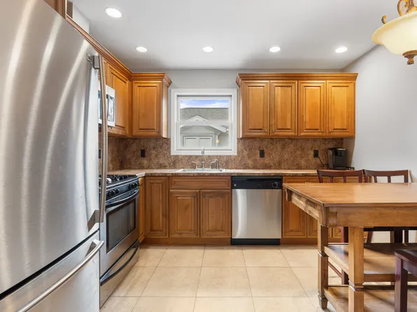 240 Alter Avenue image 25 of 40