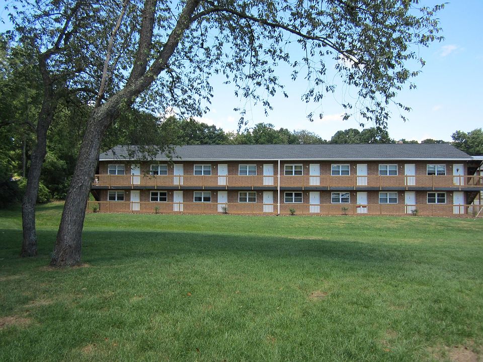 1st image of 907 W Aaron Dr APT F