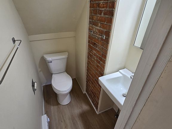 5th image of 318 W Church St #2