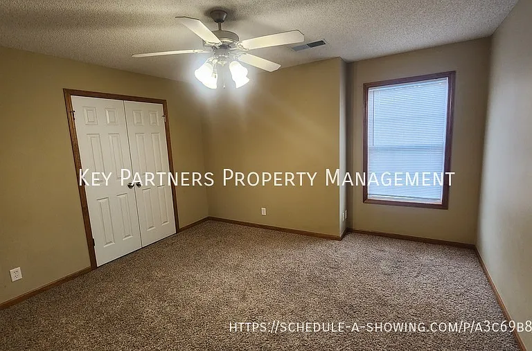 1640 SW Highland Dr — Photo 10