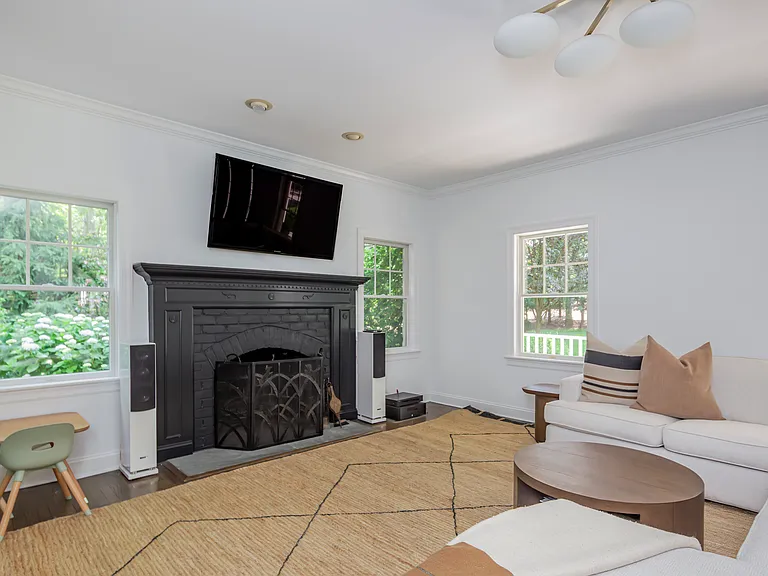 113 Northside Dr — Photo 6