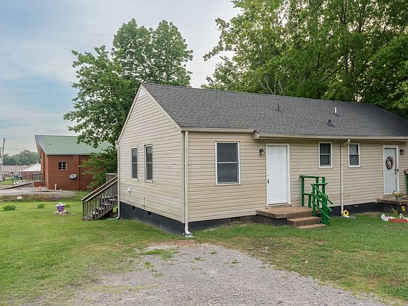 2nd image of 1221 Greenfield Dr