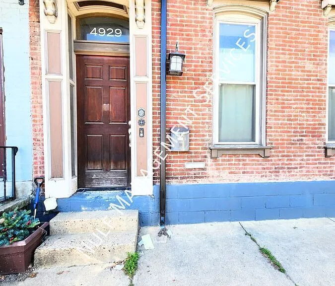 4929 Butler St #2 — Photo 12