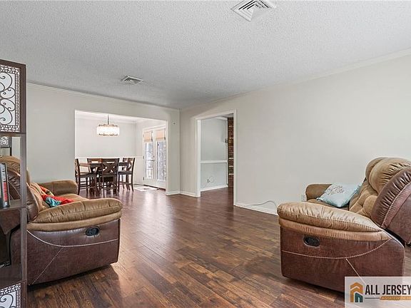 2nd image of 394 Newport Way