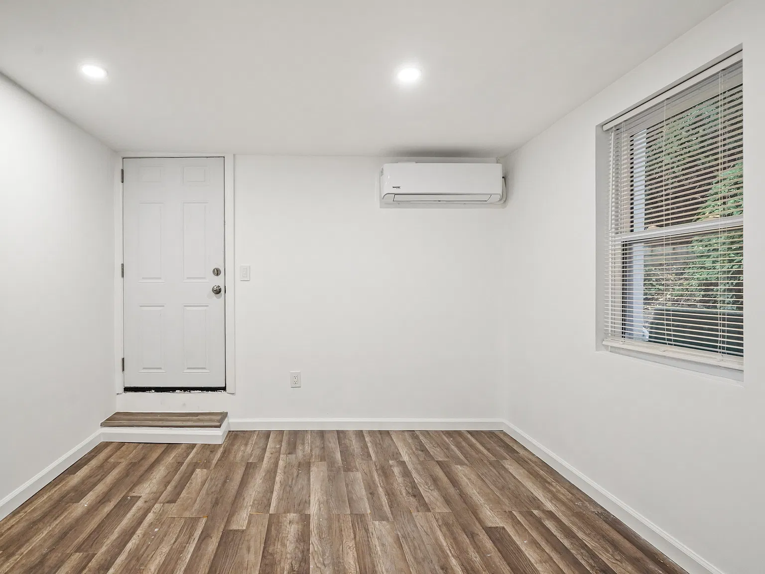 2 bed, $3,000 — Photo 4