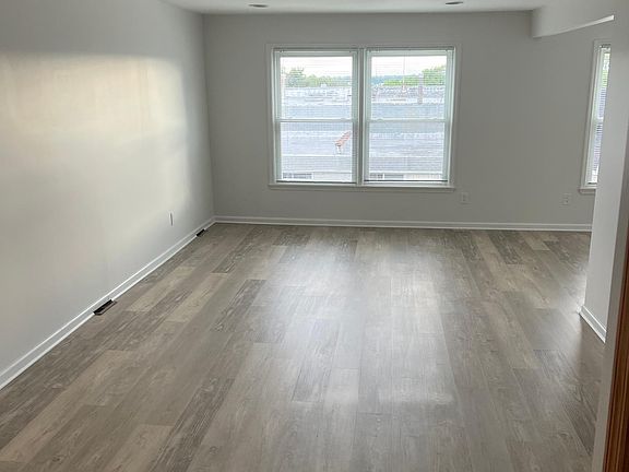 5th image of 1563 215th St Unit 2