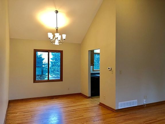 4th image of 5008 W Glenbrook Trl