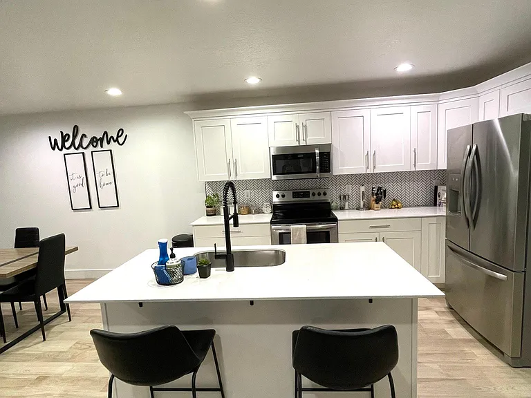 6554 S Aspen Ln — Photo 2