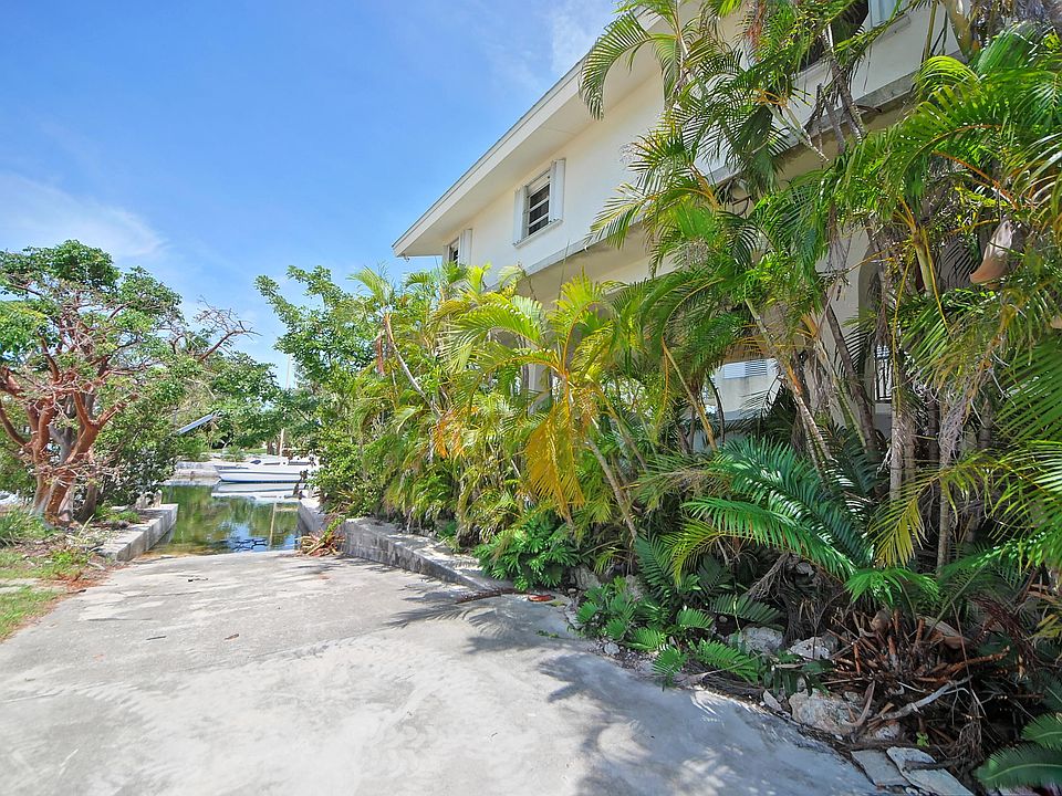 2nd image of 171 Azalea St