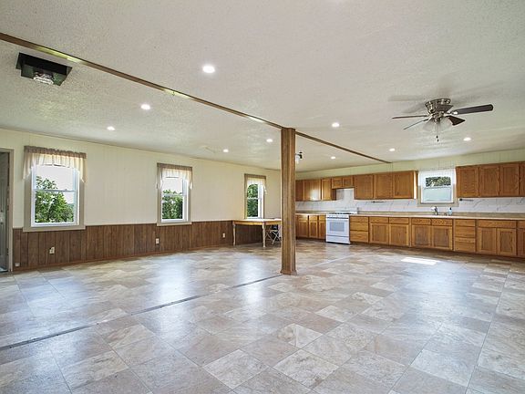 4th image of 4530 County Road 7140