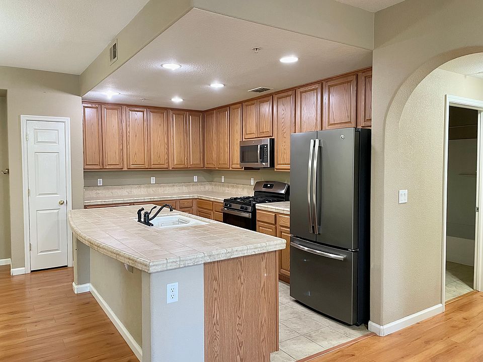1st image of 6520 Hearthstone Cir APT 412