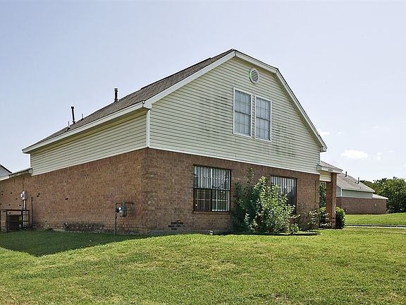 4th image of 10304 Glenn Vista Dr