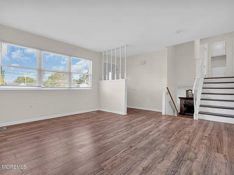 899 Nantucket Ct — Photo 17