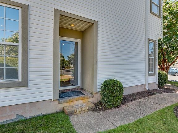 5th image of 2133 Creeks Edge Dr