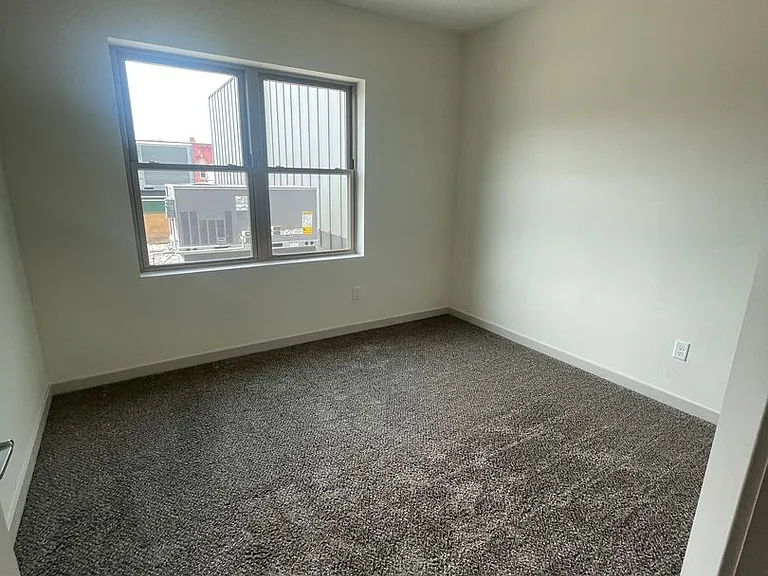 101 Main St S #213 — Photo 5