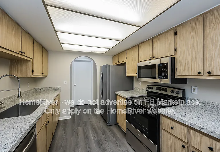 3716 SW 6th Pl — Photo 6