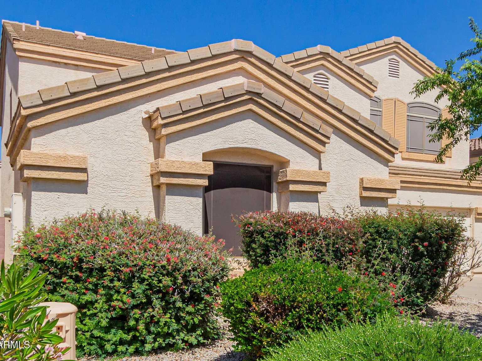 5 bed, 3.0 bath, 2895 sqft, $2,495 — Photo 4