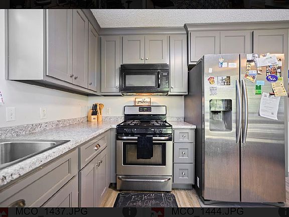 3rd image of 13230 Emerald Creek Cir