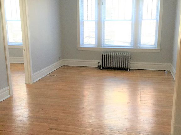 2nd image of 2325 W Giddings St APT 2B