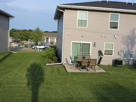2nd image of 1990 Golden Eagle Dr