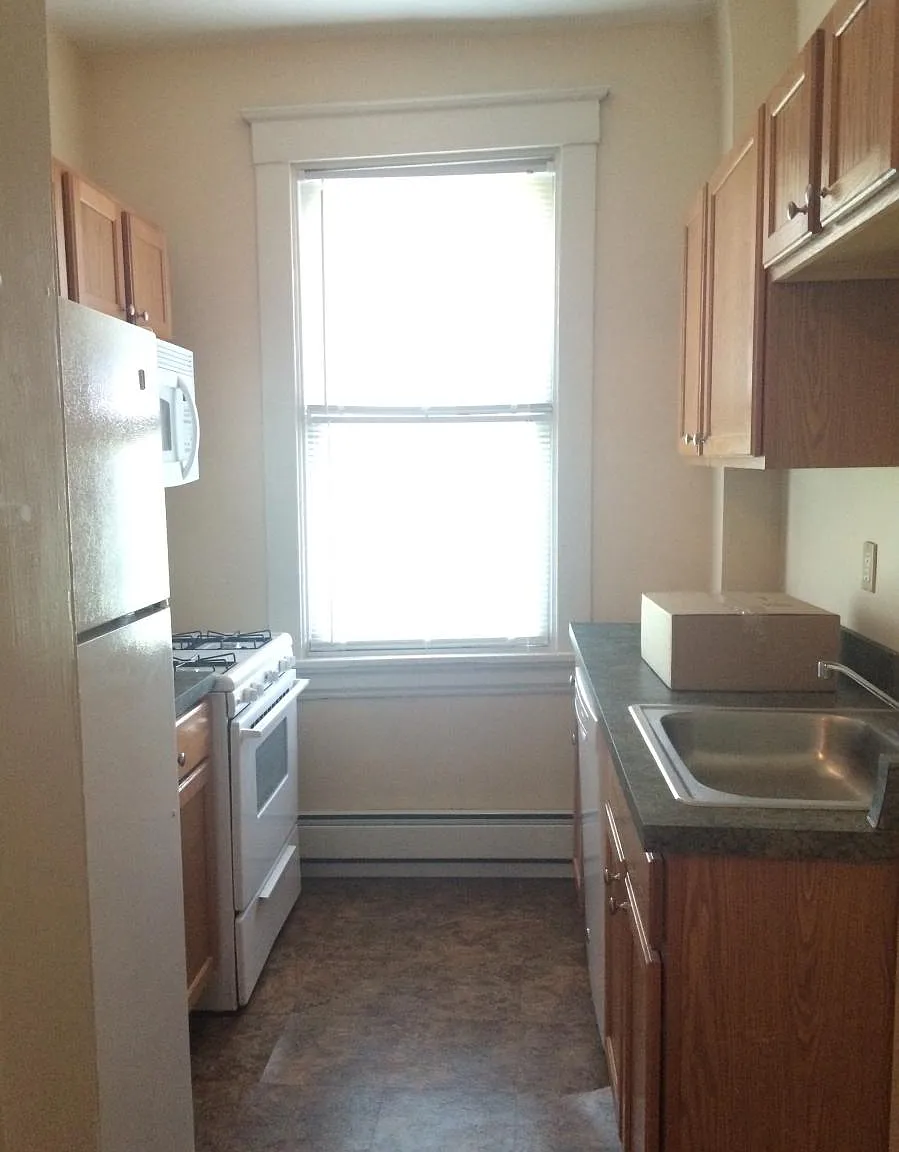 2 bed, 800 sqft, $1,300 — Photo 4