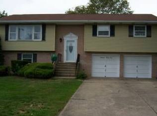 1825 Ulster Rd, Allentown, PA 18109
