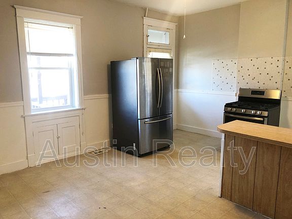3rd image of 4345 Bates St #1