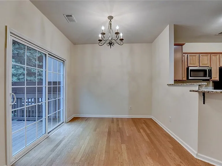 1641 Tailmore Ln — Photo 8