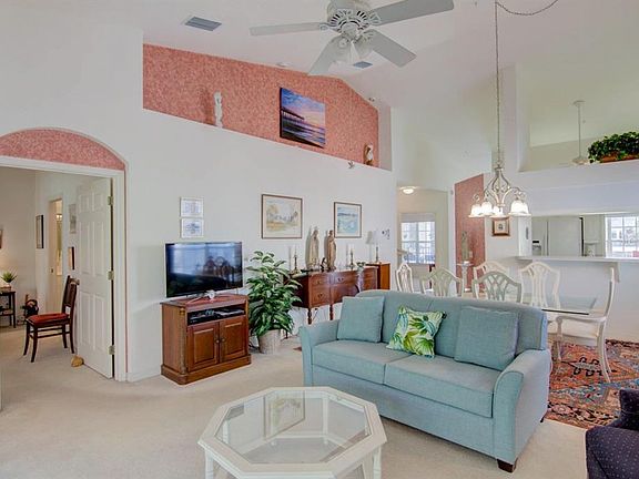 5th image of 320 Clearbrook Cir Unit 201