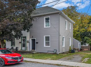 20 Montague St, Smiths Falls, ON K7A 2M1
