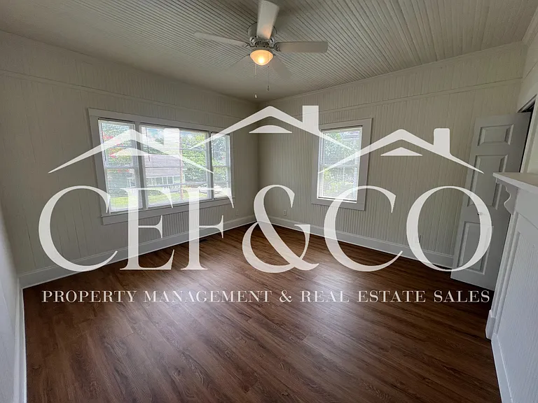 696 Maywood St — Photo 13