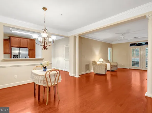 7065 Heritage Hunt Dr APT 108, Gainesville, VA 20155