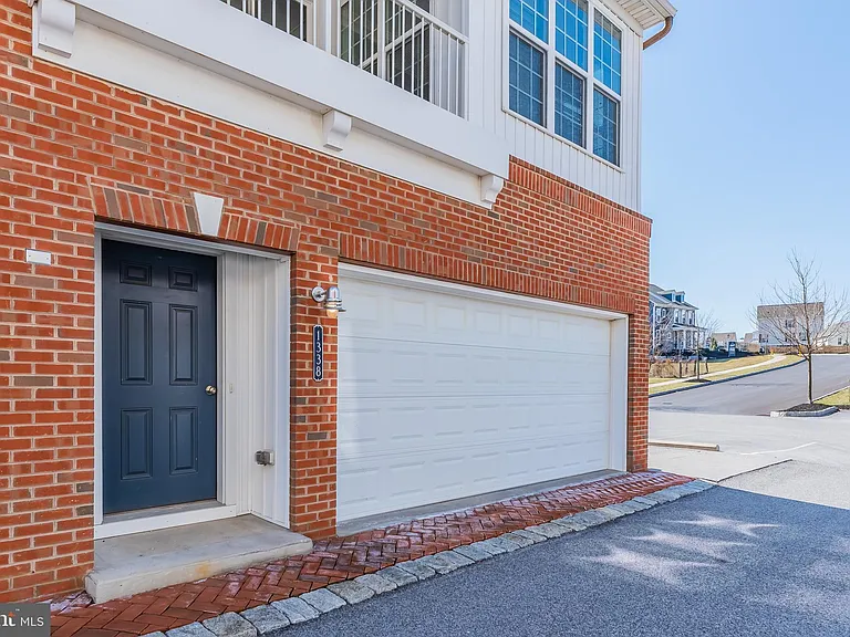 1338 Saxton Way — Photo 19