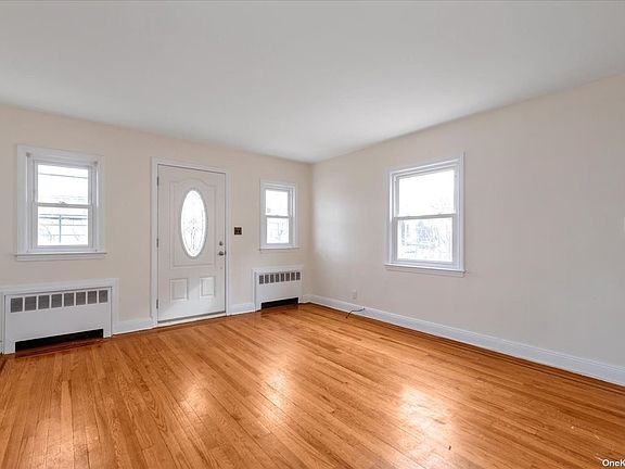 3rd image of 43 Farrell St