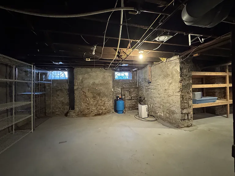3011 Grand Ave — Photo 34
