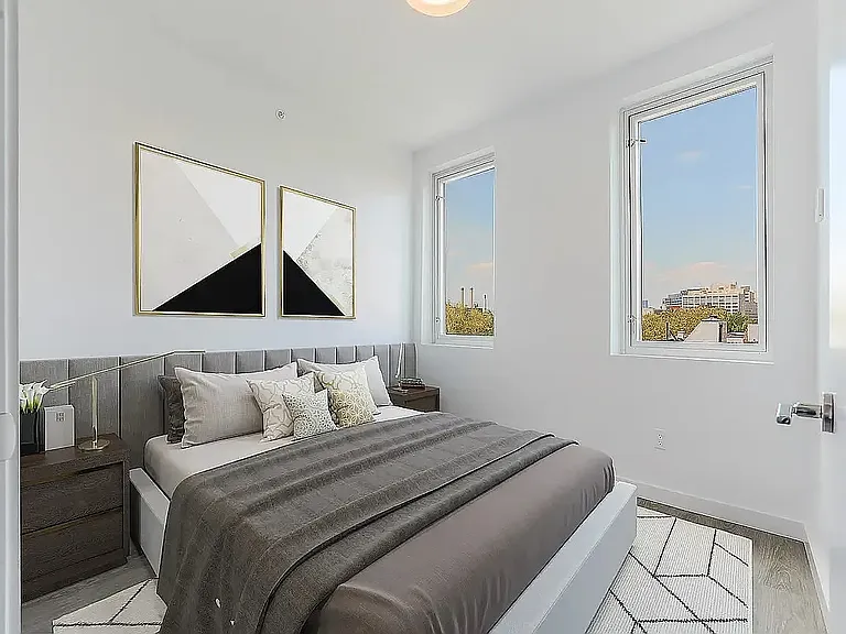 165 Vanderbilt Ave #B — Photo 3