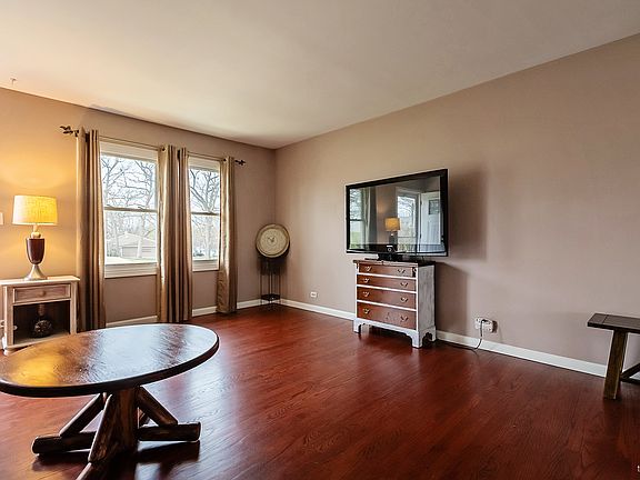 5th image of 2918 Jonquil Ln