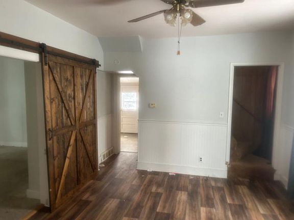 5th image of 319 Western Ave