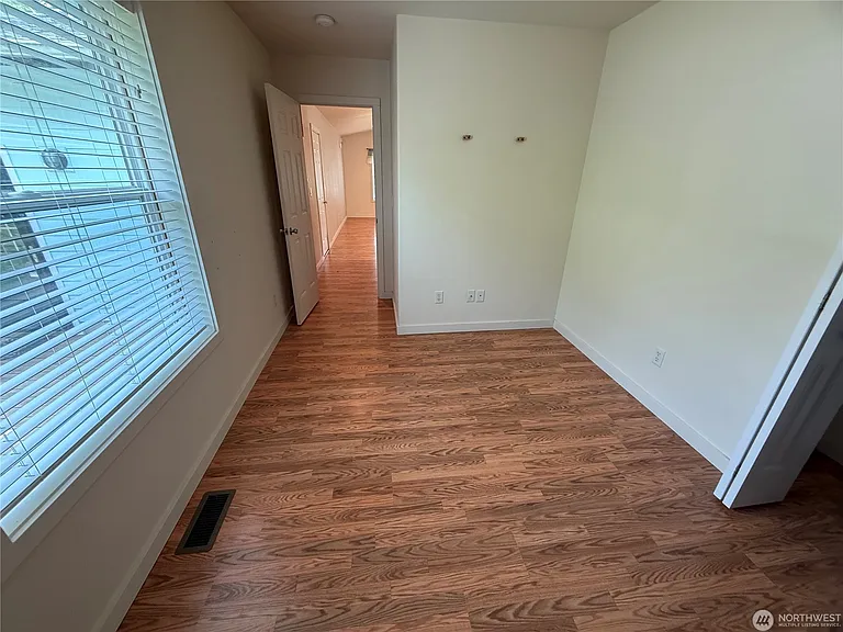 30511 M Pl — Photo 10