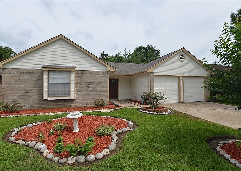 1st image of 2211 Pilgrims Bend Dr