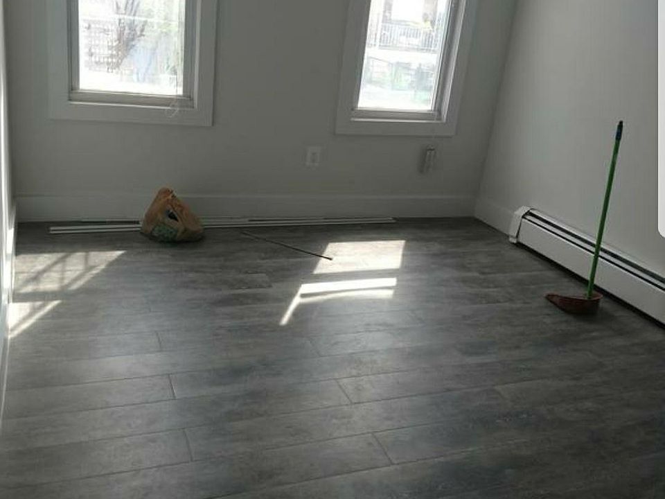 2nd image of 186 South St APT 1