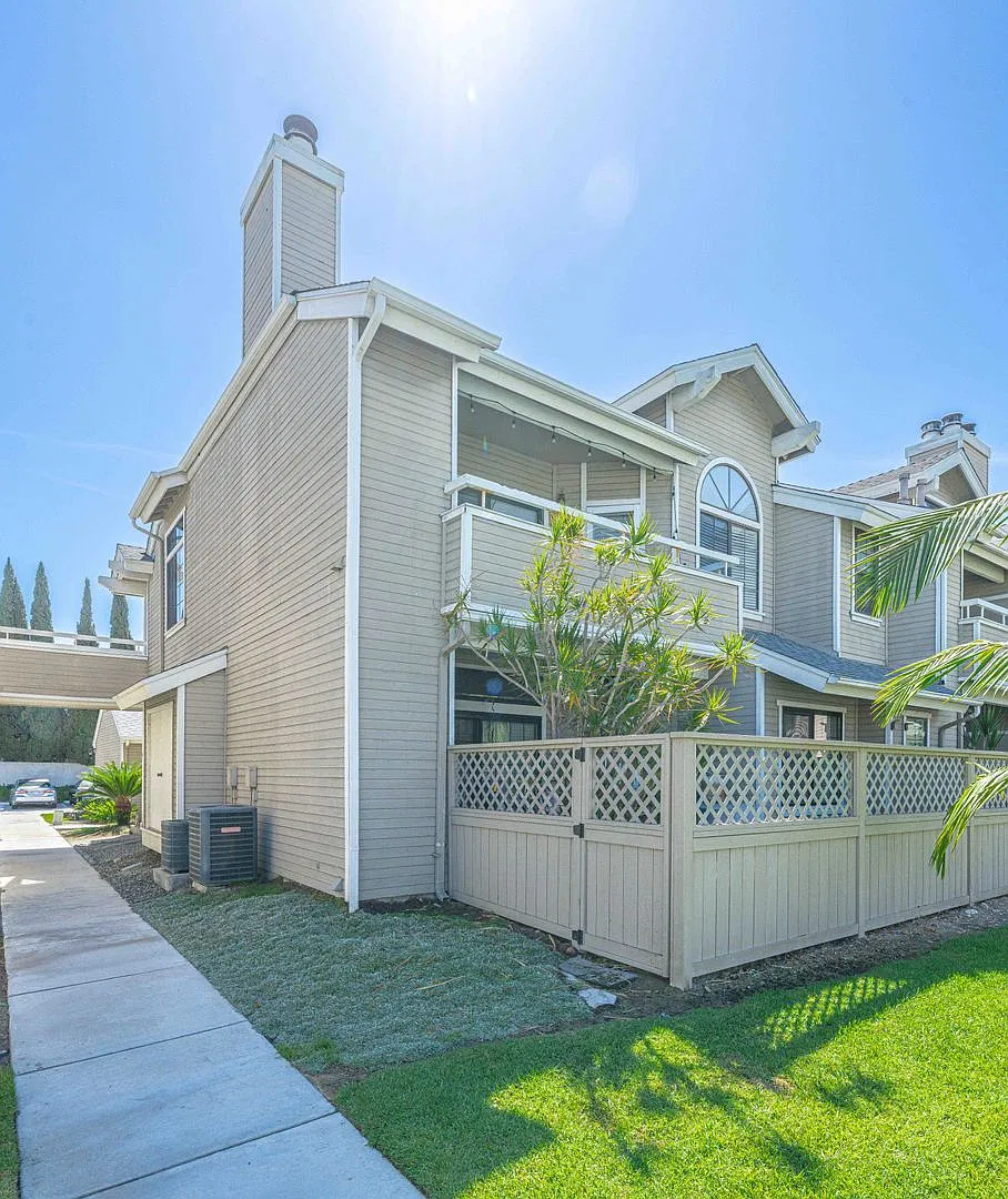 Gated 2BR Condo with Pool Views — Photo 3