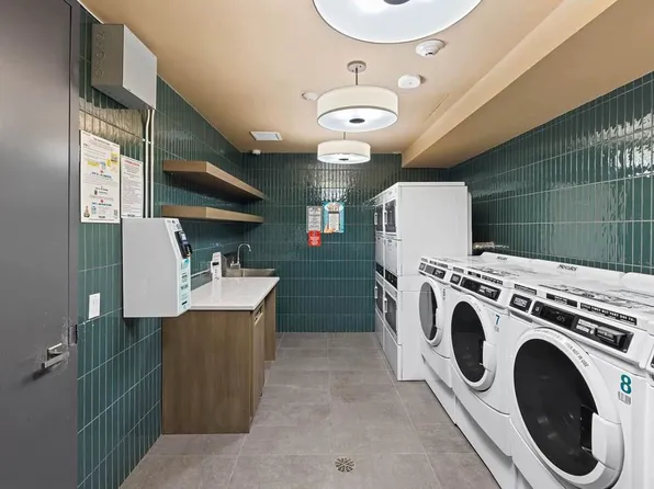 262 9th Street image 16 of 35