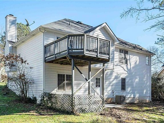 5th image of 4020 Willowmeade Dr