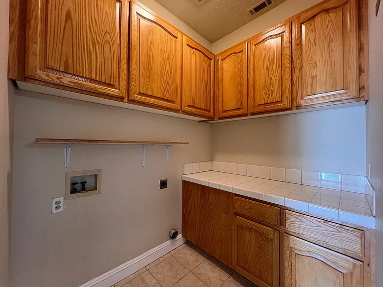 1021 Pepper Ln — Photo 36