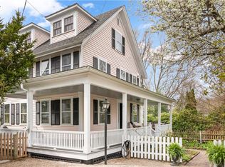 35 Central St, Bristol, RI 02809