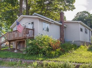 36 Olcott Rd, Hewitt, NJ 07421