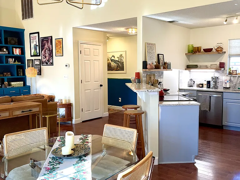 40 James O Ct — Photo 10