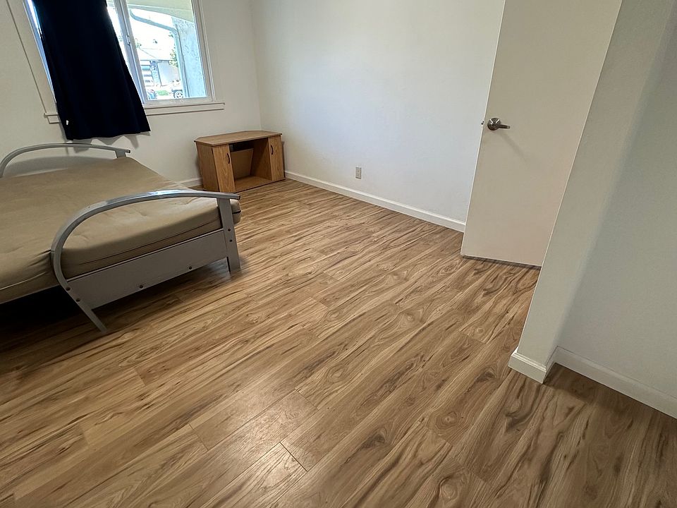 2nd image of 146 Lily Blossom Ct