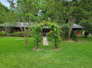 711 Sheffield St, Broaddus, TX 75929